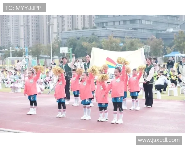 六一儿童节特别活动足球明星们与小朋友们的快乐时光